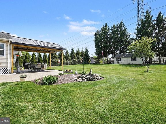 3rd image of 3513 Fondulac Rd