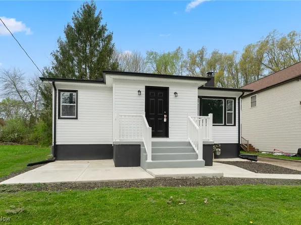283 Maple St, Newton Falls, OH 44444