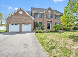 524 Reynolds Ave, Toms River, NJ 08755