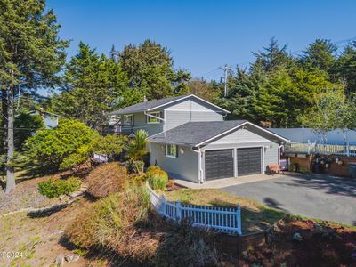 52 SW 95th St, South Beach, OR, 97366