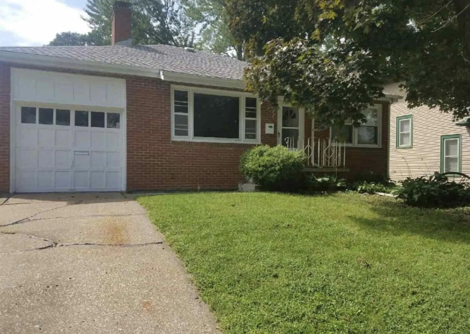 437 44th St photo 1