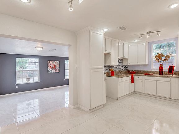 5th image of 5608 Fairbanks Dr
