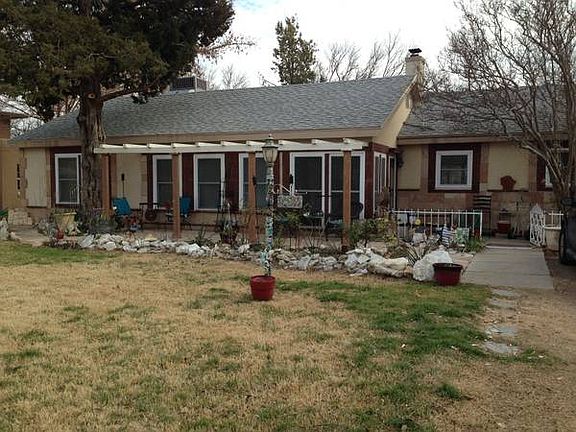 2nd image of 609 Lakeside Dr