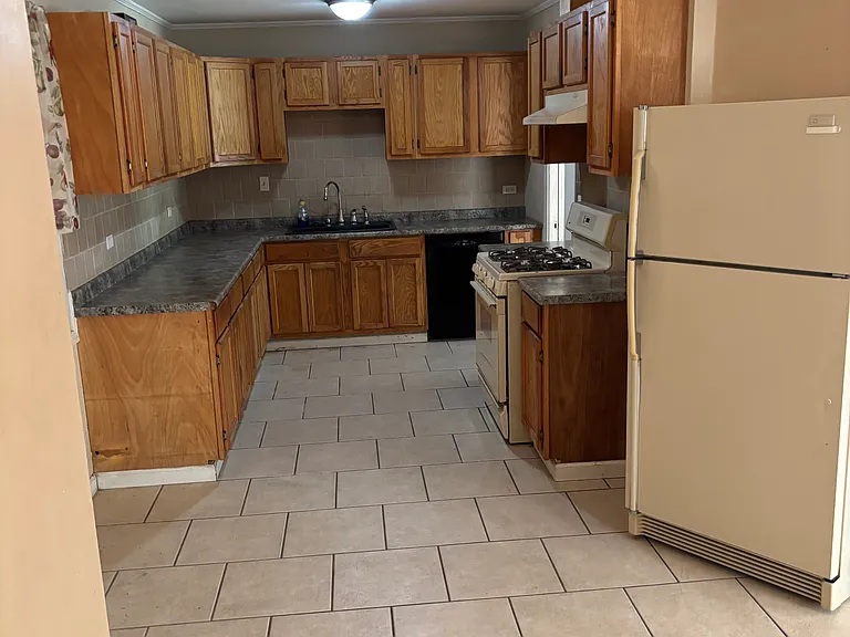 1119 Southland Park Dr — Photo 3