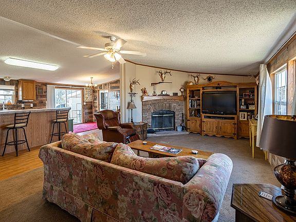 3rd image of 184 Indian Hills Dr