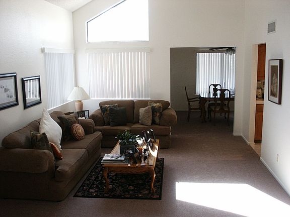 Living Rm / Dinnig Rm