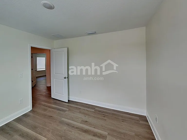 5666 Oesterle Rd — Photo 17