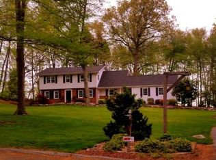 7 Christmas Tree Hill Rd, Shelton, CT 06484