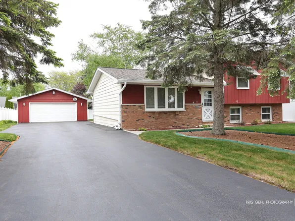 539 Thompson Ave, Winthrop Harbor, IL 60096