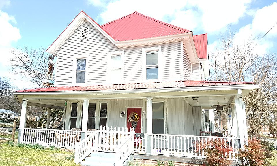 1st image of 302 W Virginia Ave