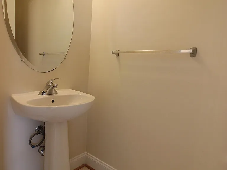23802 Catawba Hill Dr #B — Photo 9