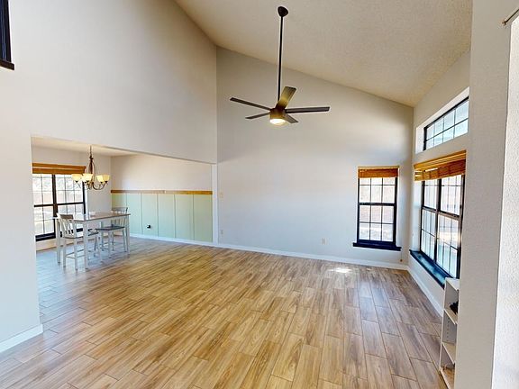 3rd image of 3812 Basswood Dr