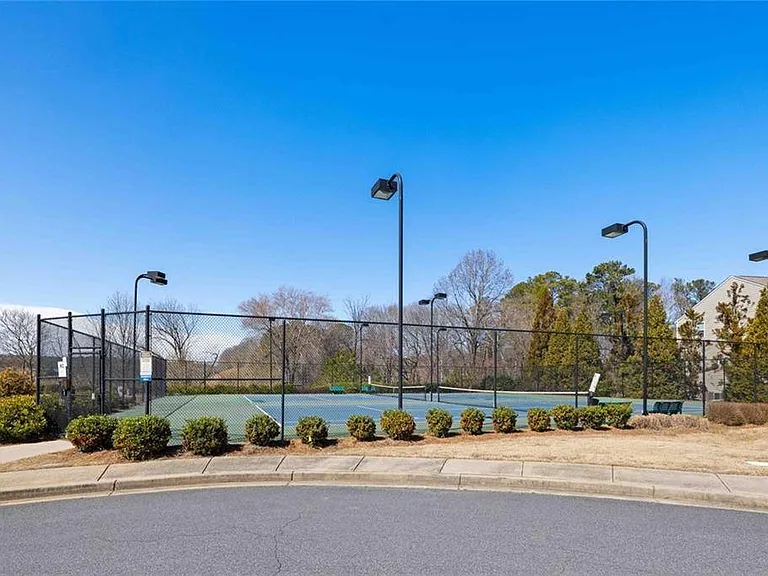 496 Spring View Dr — Photo 31
