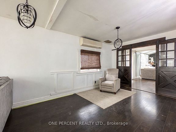 5th image of 100 Montrose Rd