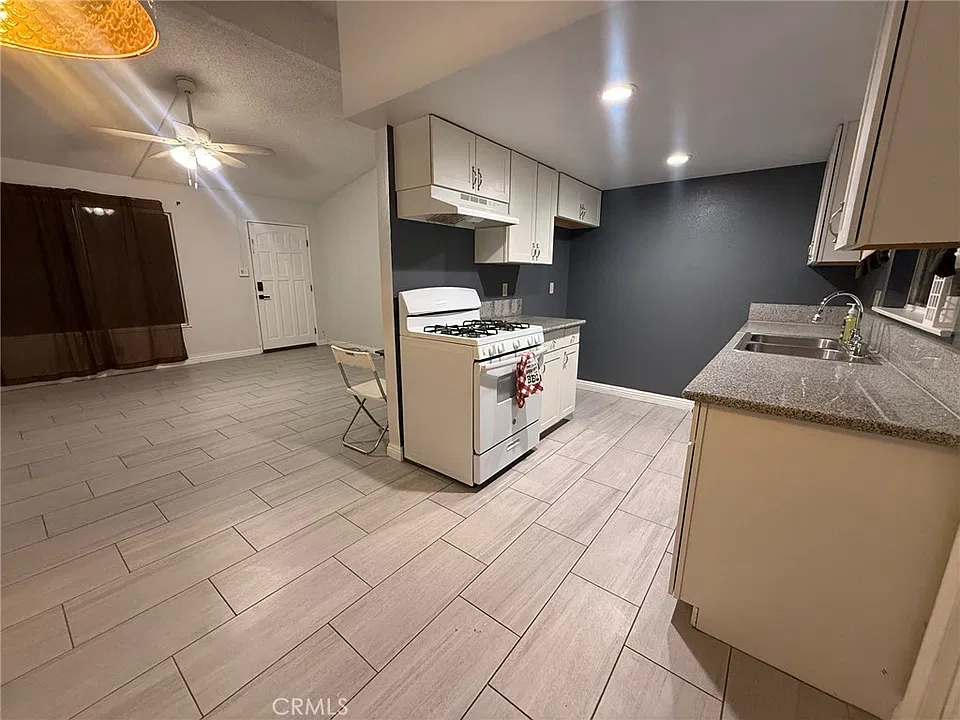 10933 Rome Beauty Dr