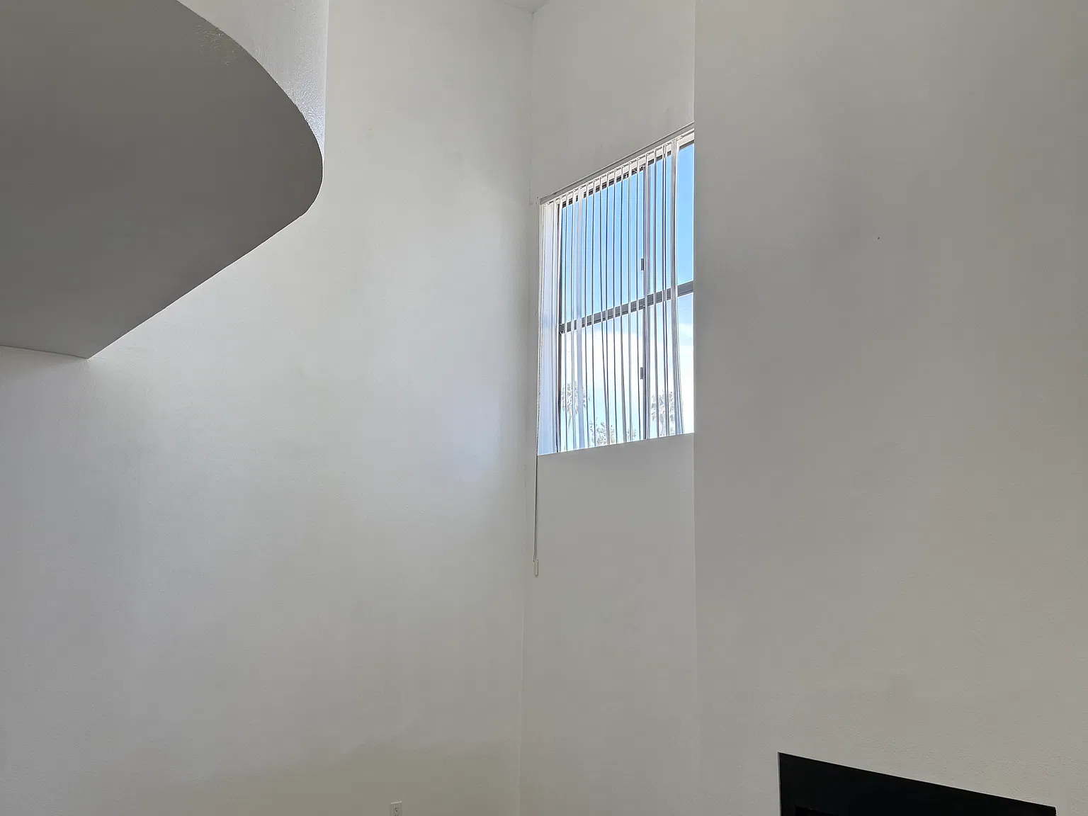 2 bed, 1750 sqft, $5,675 — Photo 2