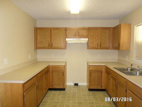 3rd image of 1746 W 43rd St