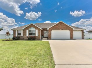 1296 E 478th Rd, Bolivar, MO 65613