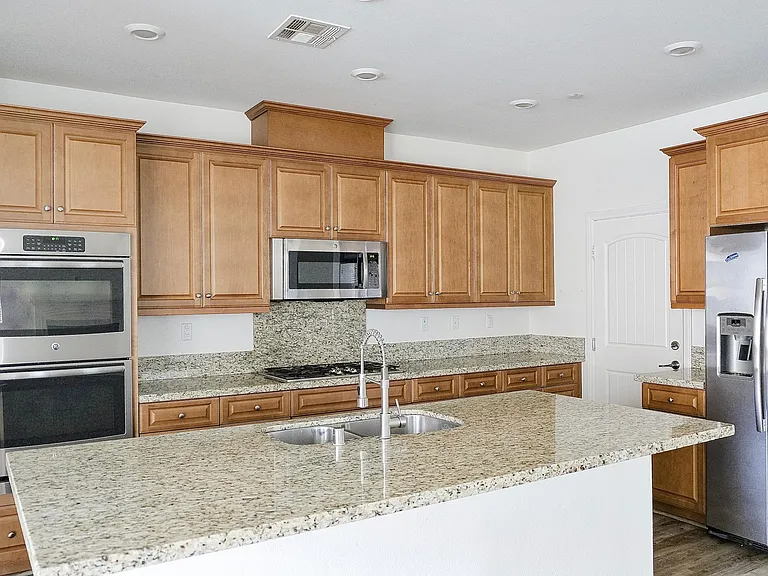 14810 Shelburne Ct — Photo 11