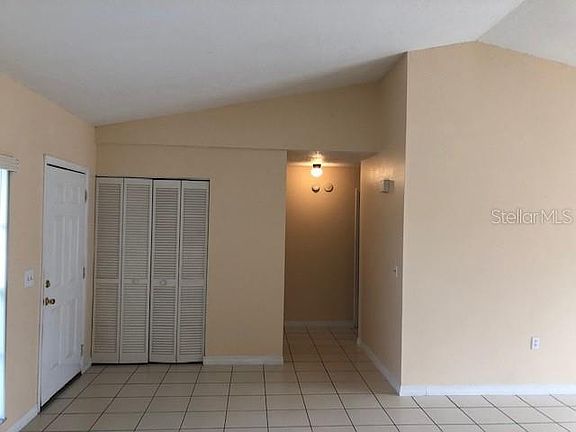4th image of 402 Buttonwood Dr