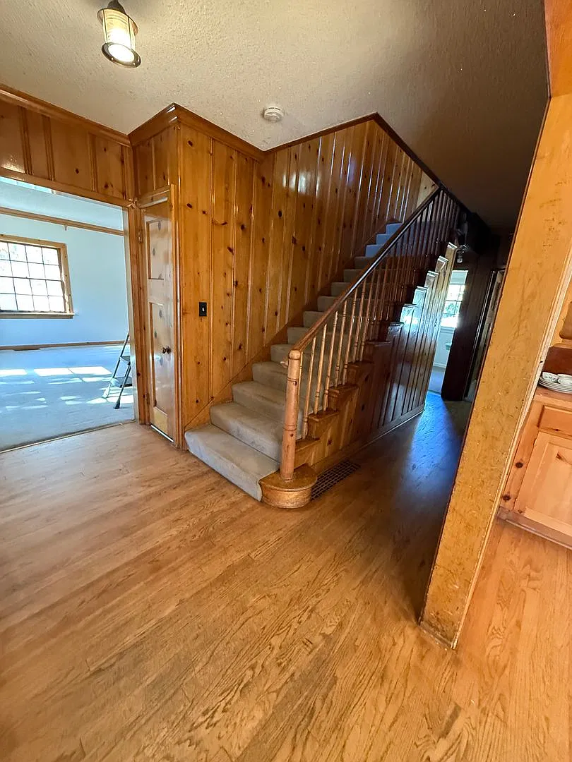 Historic District Downtown, 2949 Sq Ft House, 4 Bdrms, 1.5 Baths, Gas Heat & Pellet Stove, Pets C... — Photo 3