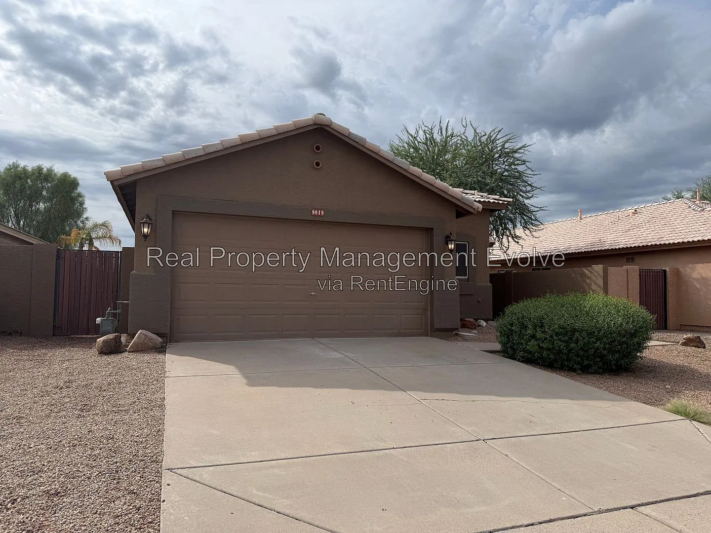 3 bed, 2.0 bath, 1353 sqft, $2,100 — Photo 1