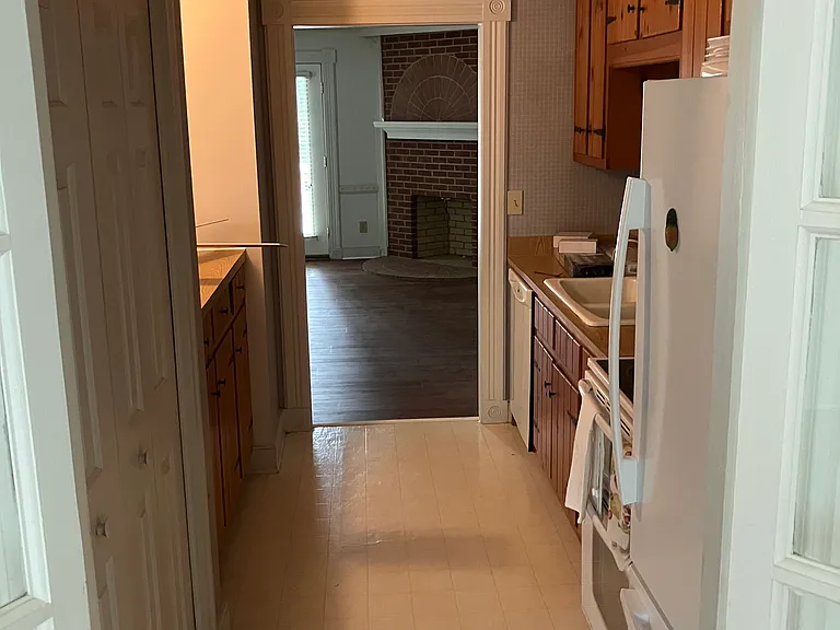 2502 Chapel Hill Rd #B — Photo 5