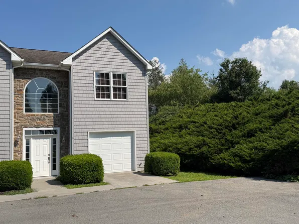 149 Townhouse Ln Unit 4B, Lewisburg, WV 24901