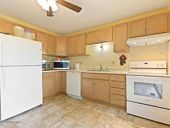 5th image of 1924 Rolling Hills Dr