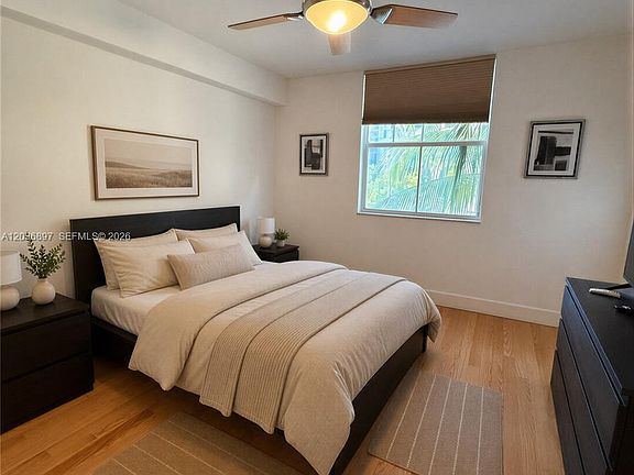 5th image of 1900 Van Buren St APT 317B
