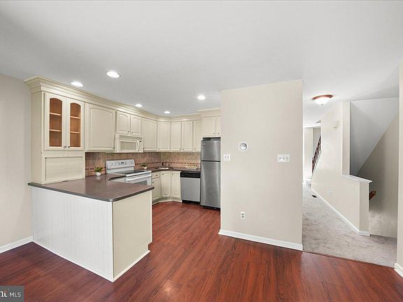 5th image of 1704 N Glen Dr #1704