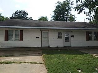 209 S Prairie St, Sikeston, MO 63801