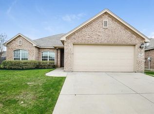 220 Kennedy Ct, Crowley, TX 76036