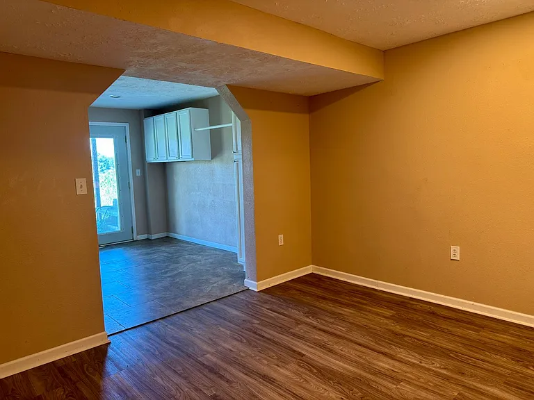 18410 Charity Dr — Photo 18