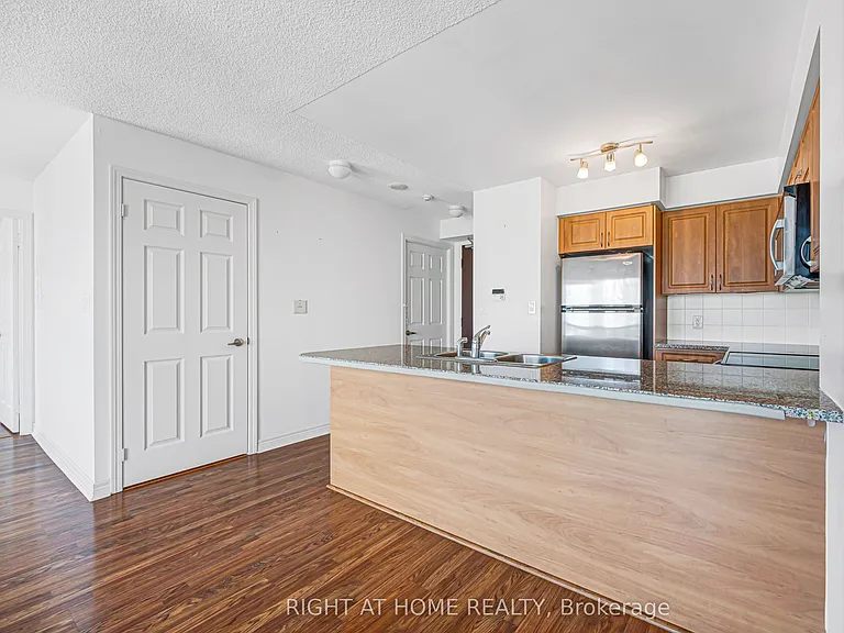 208 Enfield Pl #2902 — Photo 11
