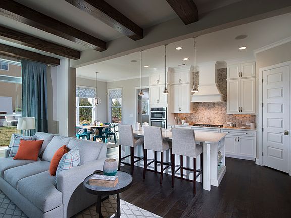 Beautiful Kitchen with Large Island