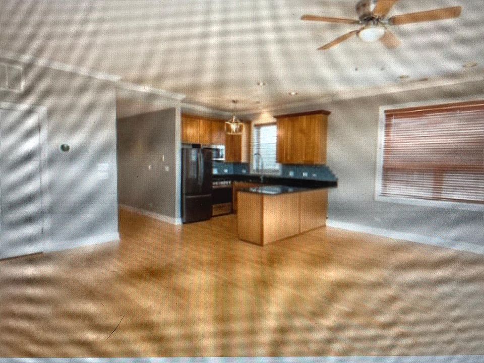 2nd image of 1271 Wyndham Ln #1