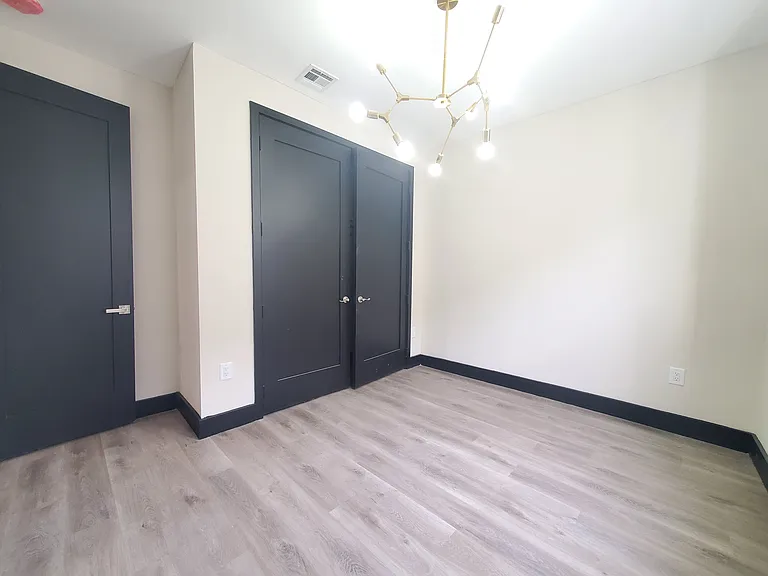 55 Lincoln St #204 — Photo 4