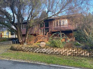 1120 Lovell Ave NW, Bainbridge Island, WA 98110