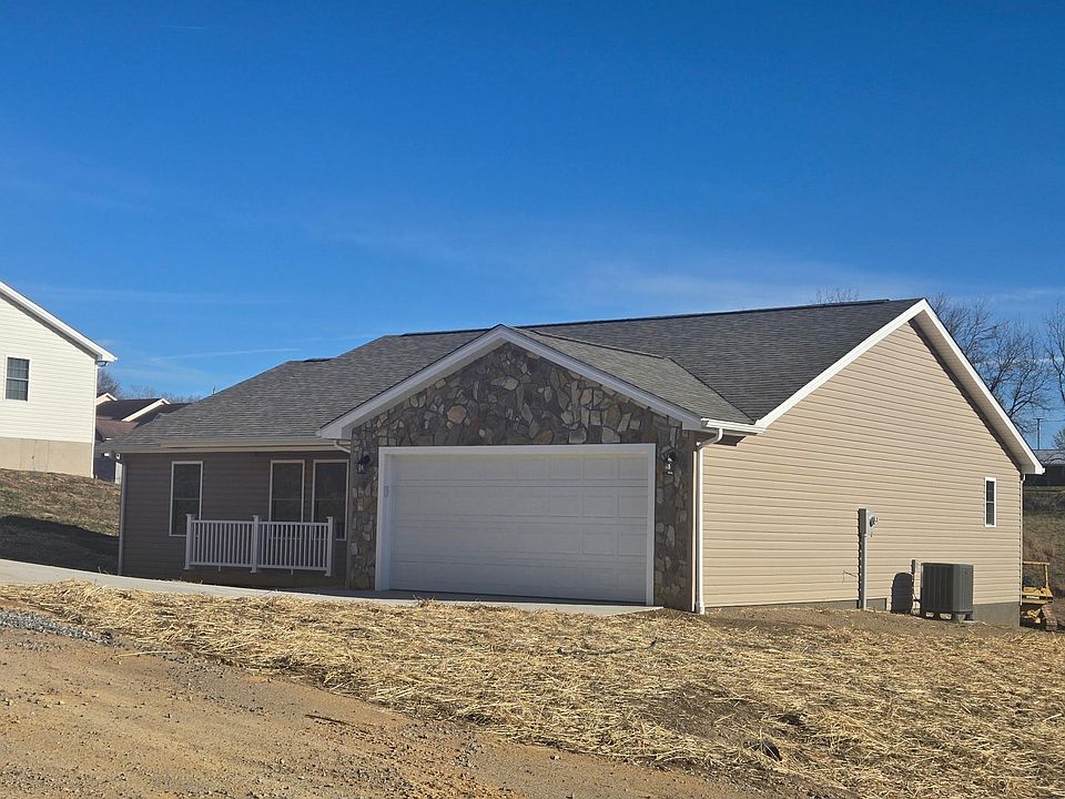 2nd image of 210 Spring Meadow Dr