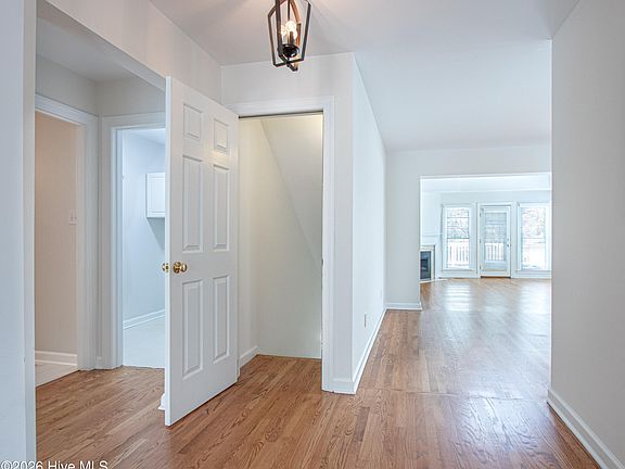 5th image of 179 N Knoll Road