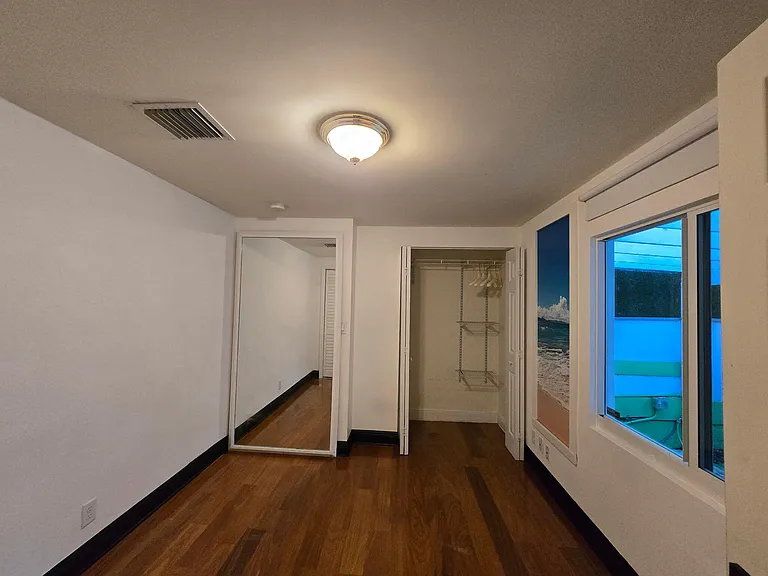 1922 Garfield St #1 — Photo 7