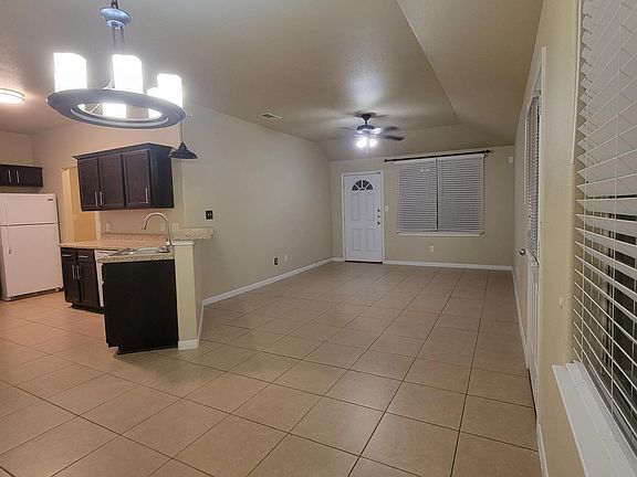 4th image of 1204 Cavalry Ln #A