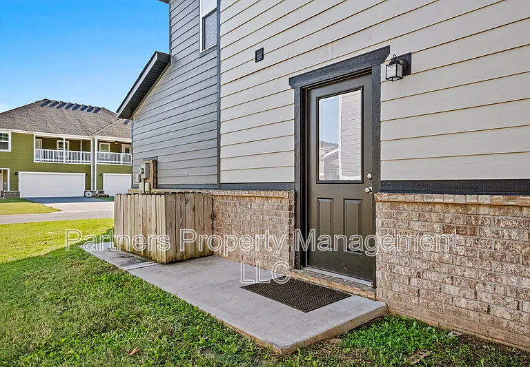 1258 N Sicily Ln — Photo 28