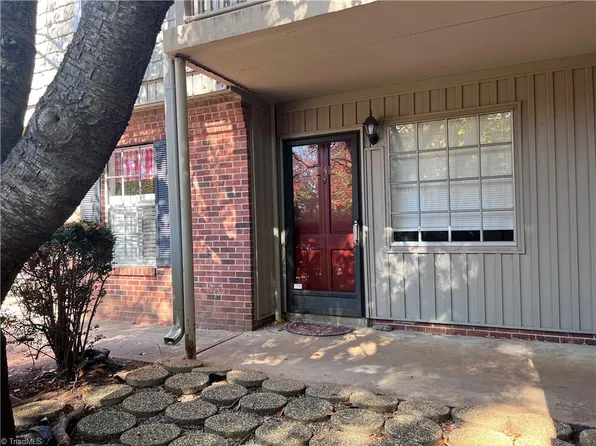 3820 Country Club Rd APT A, Winston Salem, NC 27104