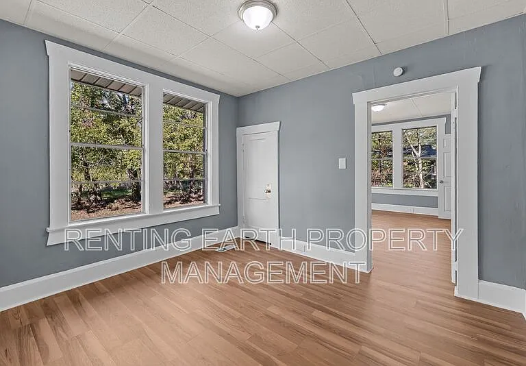 2309 Eufaula Ave — Photo 15