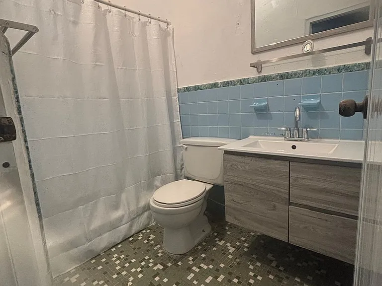 26 Corchado #2-B — Photo 2