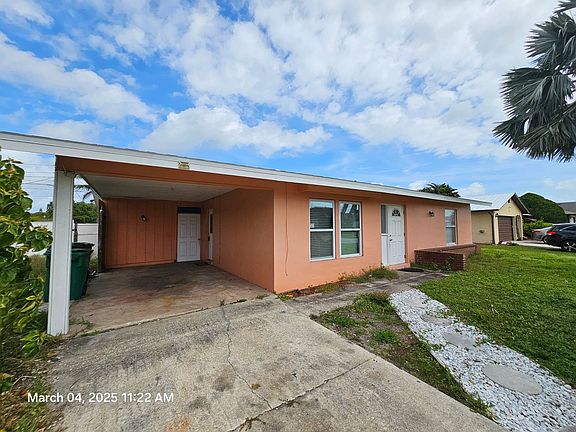 5th image of 1297 SE Petunia Ave