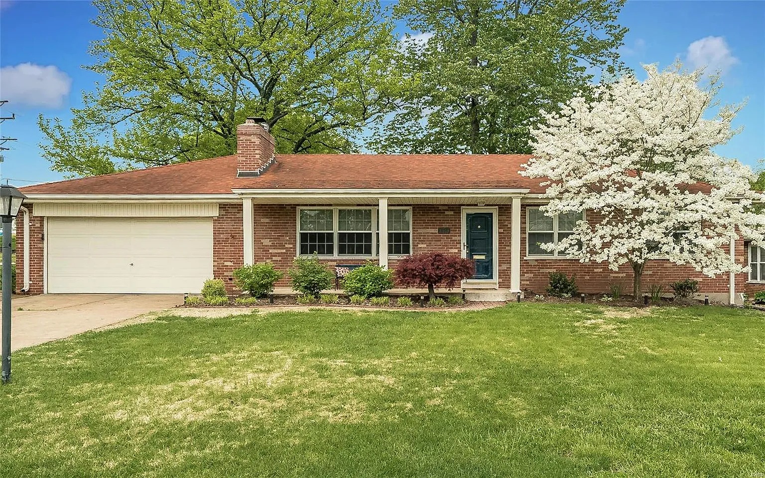 8357 Maylor Dr photo 1