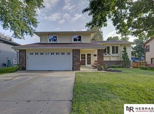 11717 Meredith Ave, Omaha, NE 68164